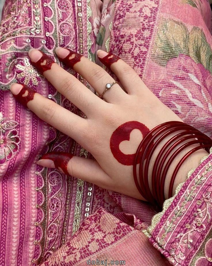 Circle Mehndi Design Back Hand Easy