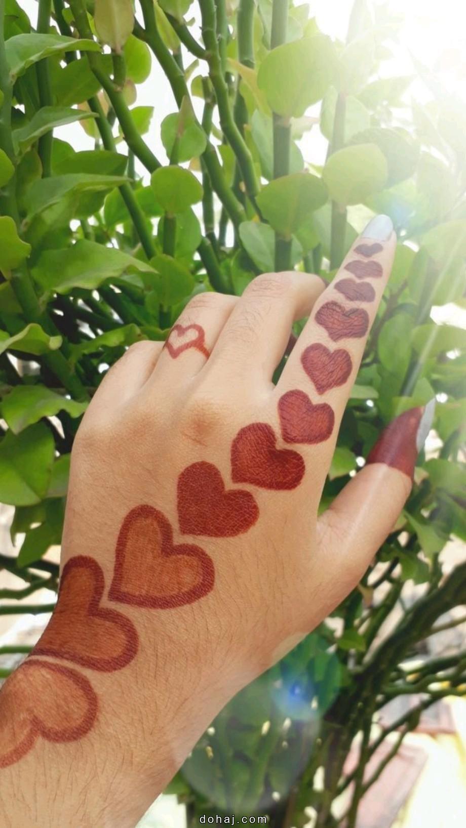 Circle Palm Mandala Mehndi Design