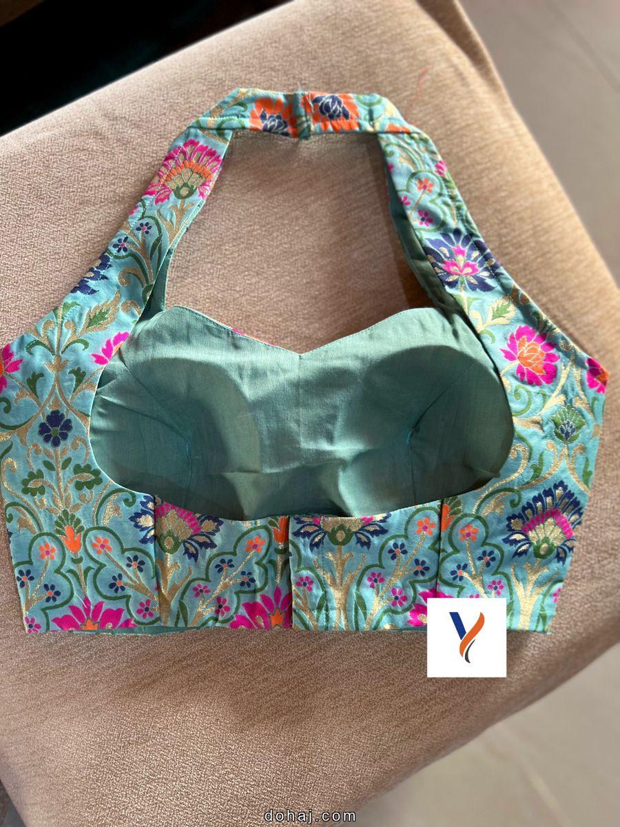 Collar Sleeveless Blouse