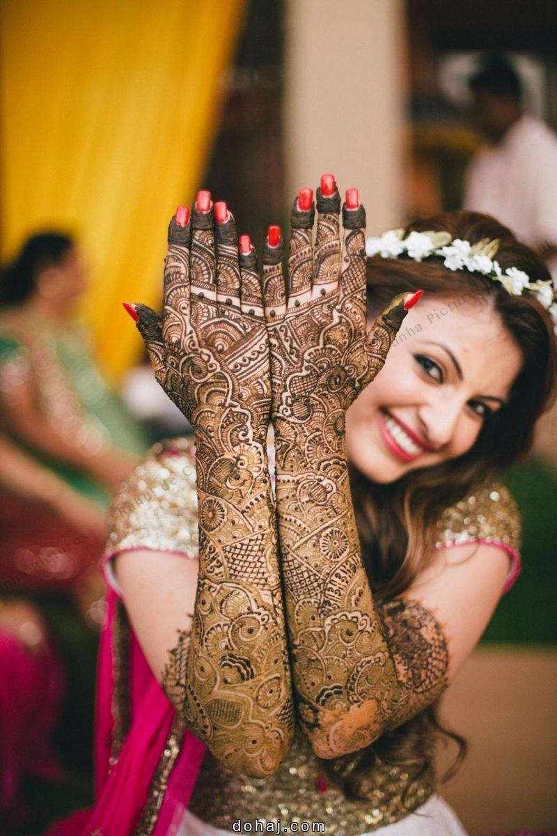 Dulhan Stylish Full Hand Bridal Mehndi Design