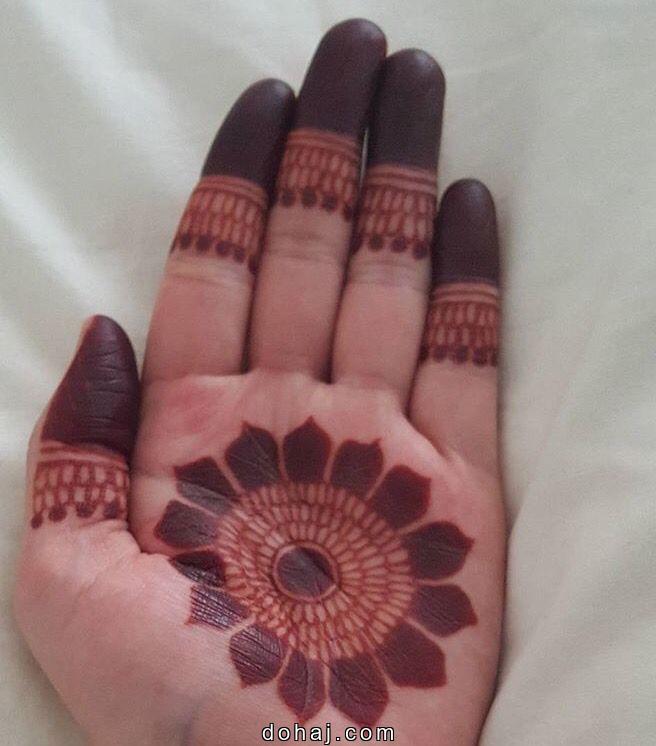 Easy And Beautiful Mehndi Design