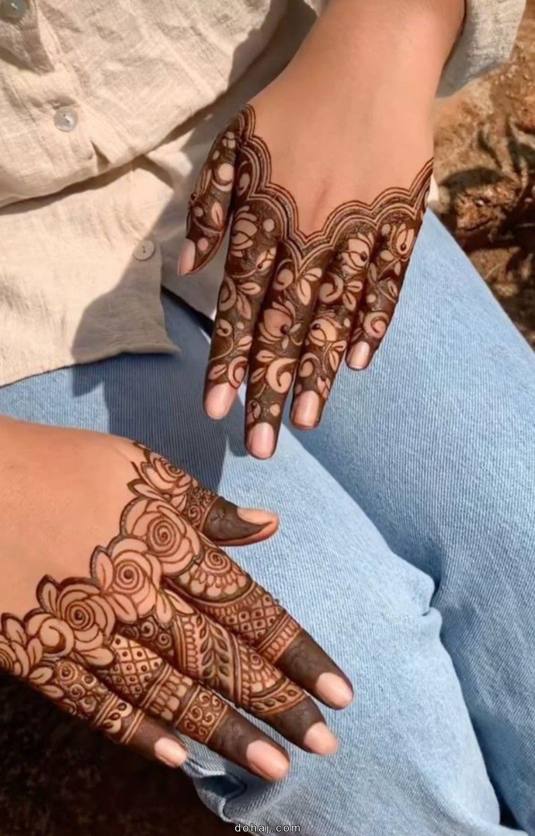 Elegant Stylish Back Hand Mehndi Design