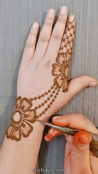 Flower Mehndi Design Simple Front Hand