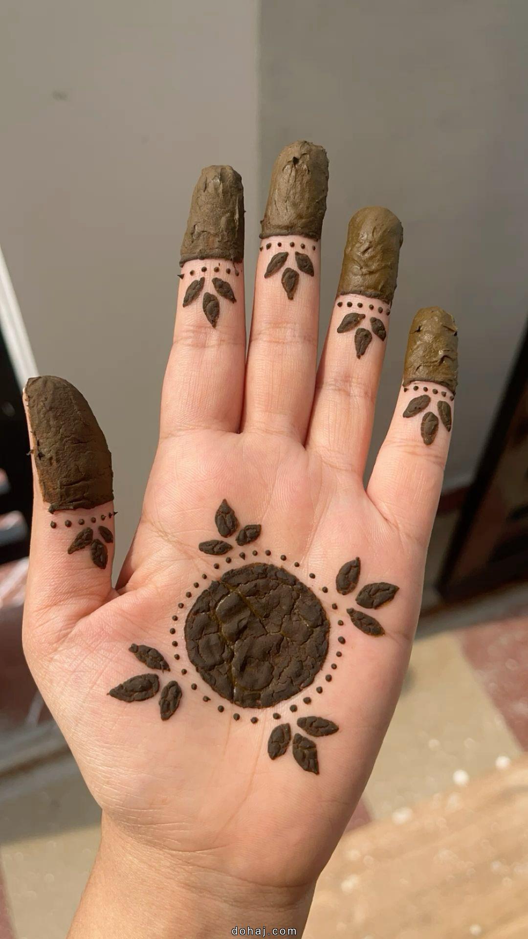 Front Hand Mehndi Design Circle