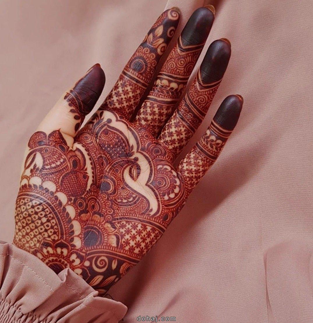 Front Hand Simple Circle Mehndi Design