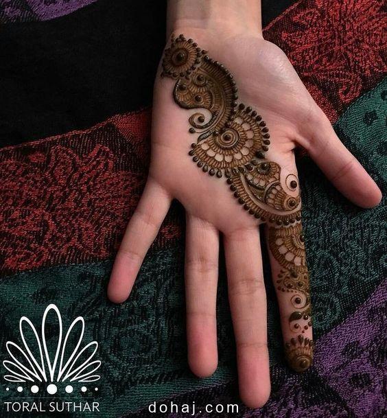 Front Hand Simple Mehndi Design Arabic