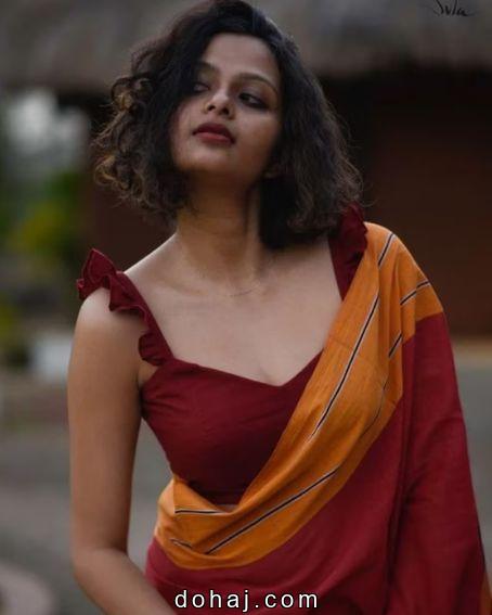 Gold Saree Contrast Blouse