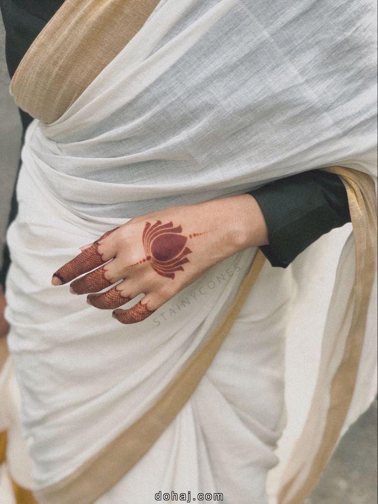 Half Circle Mehndi Design