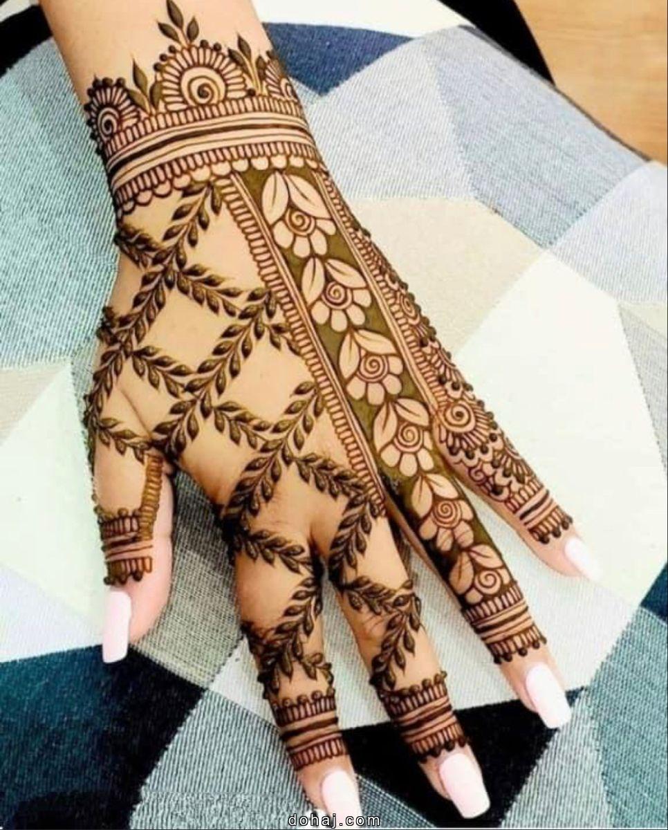 Half Hand Mehndi Design Simple And Easy Front