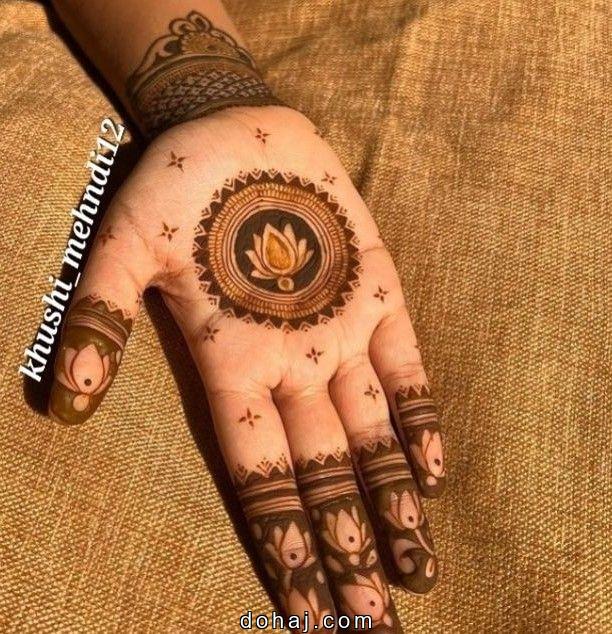 Mehndi Circle Design Back Hand