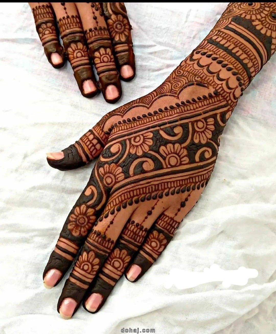 Mehndi Design Easy Circle Front Hand