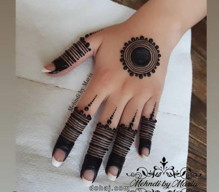 Mehndi Design In Circle
