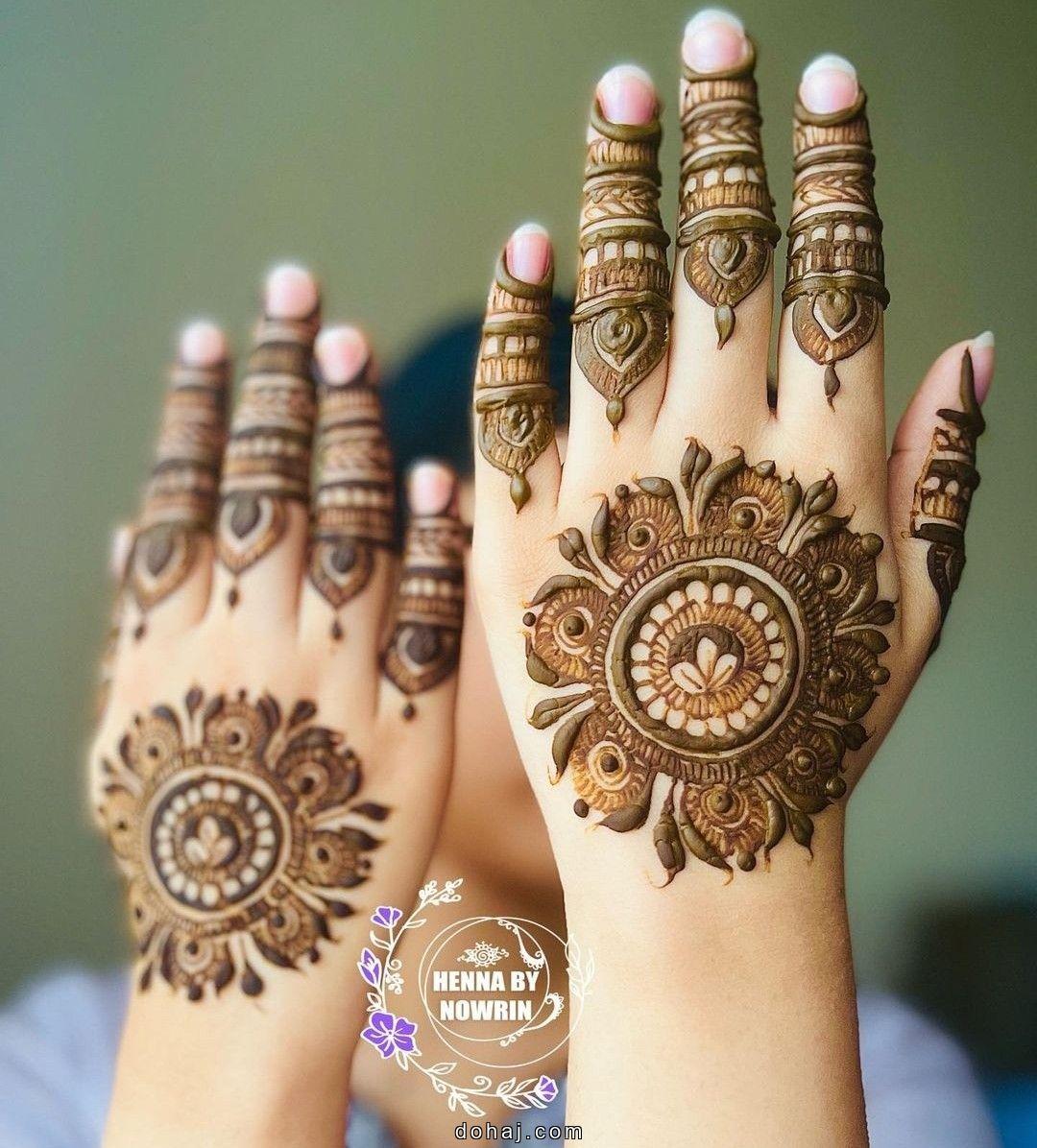 Mehndi Design Simple Back Hand Circle