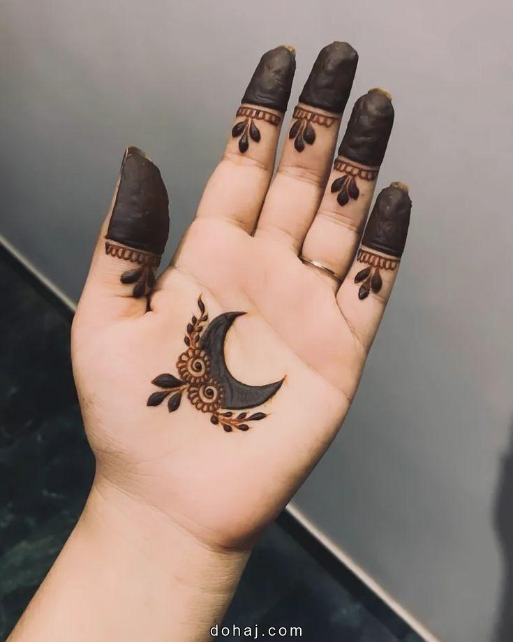 Minimal Circle Mehndi Design