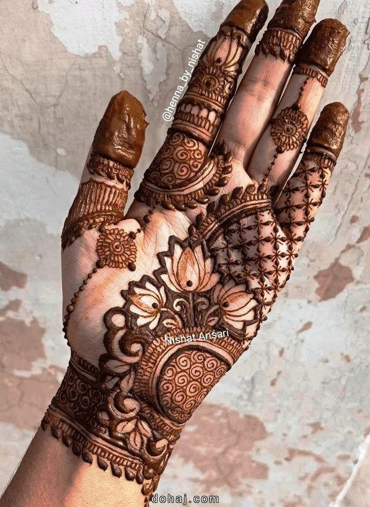 Palm Circle Mehndi Design