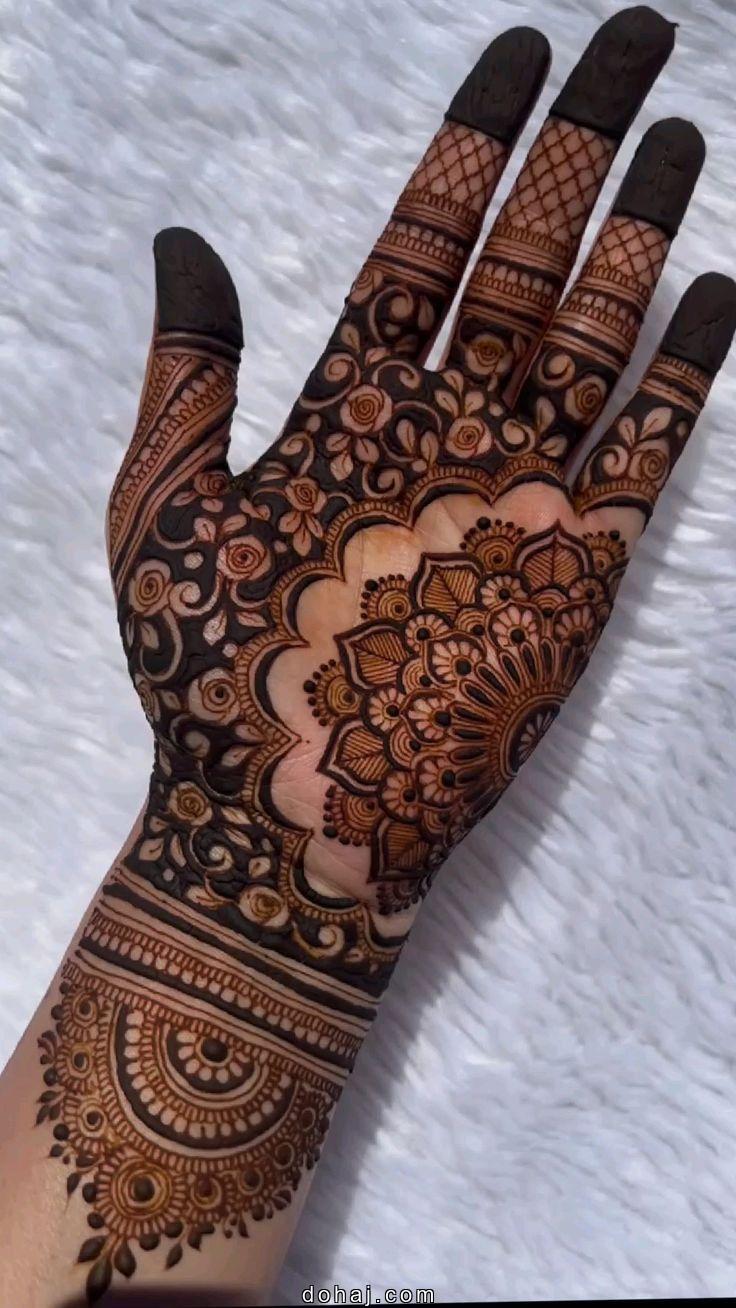 Palm Mehndi Design Flower