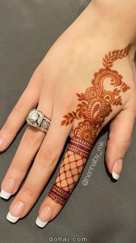 Palm Mehndi Front Hand Simple Mehndi Design.