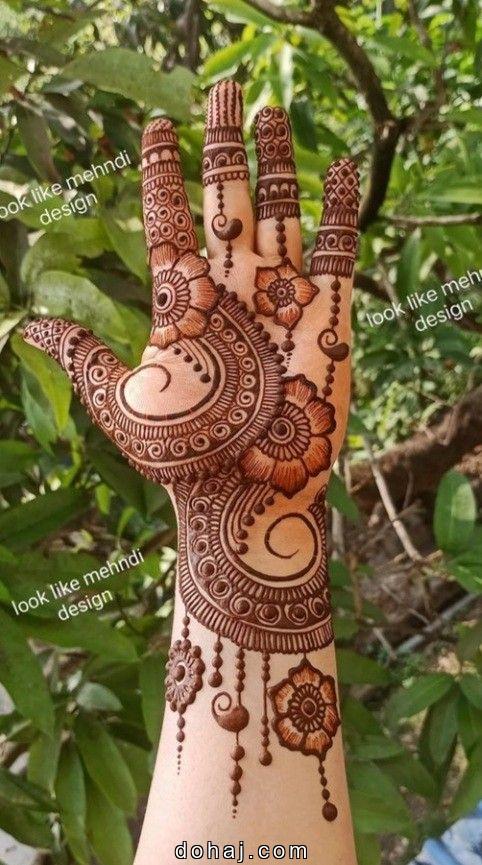 Palm Round Mehndi Design