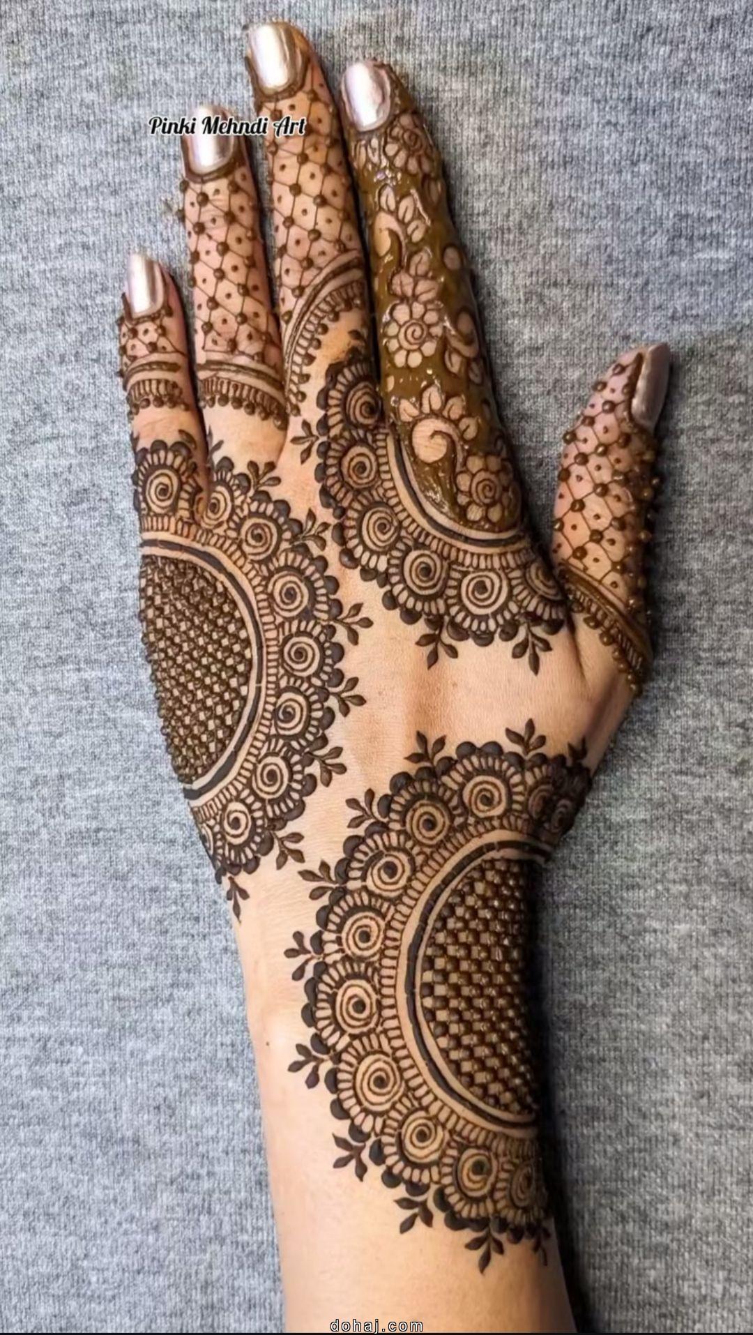 Plain Circle Mehndi Design