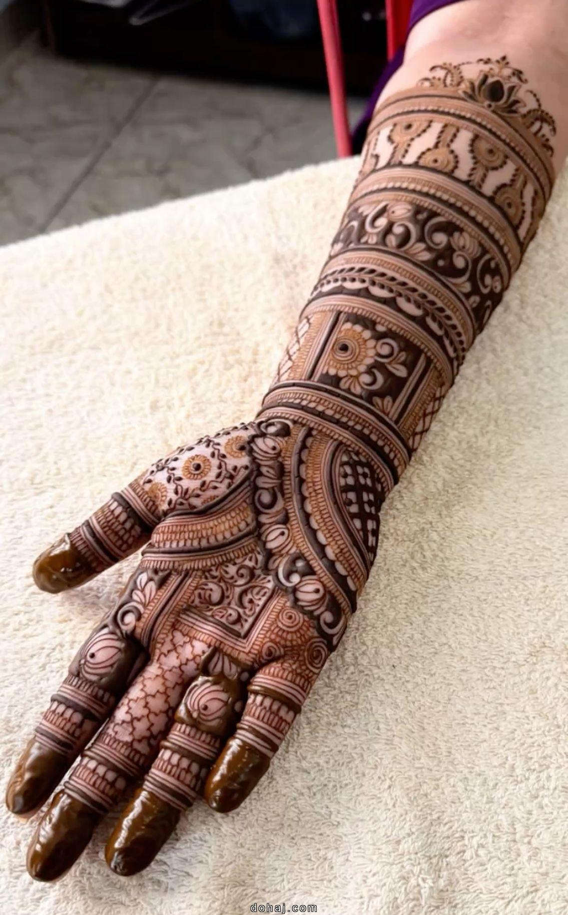 Right Hand Palm Mehndi Design