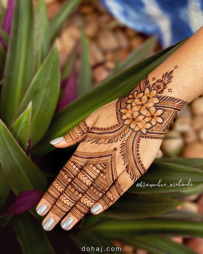 Round Henna Design