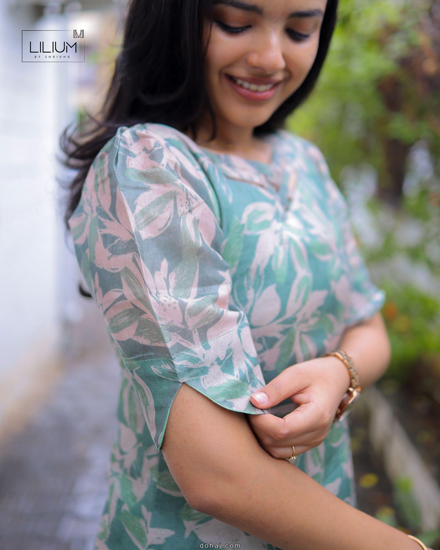 Silk Simple Blouse Neck Designs