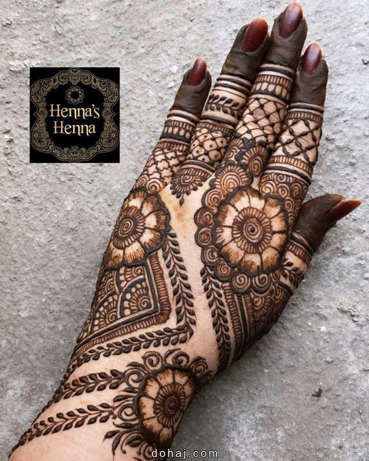 Simple Simple Circle Flower Mehndi Design For Front Hand
