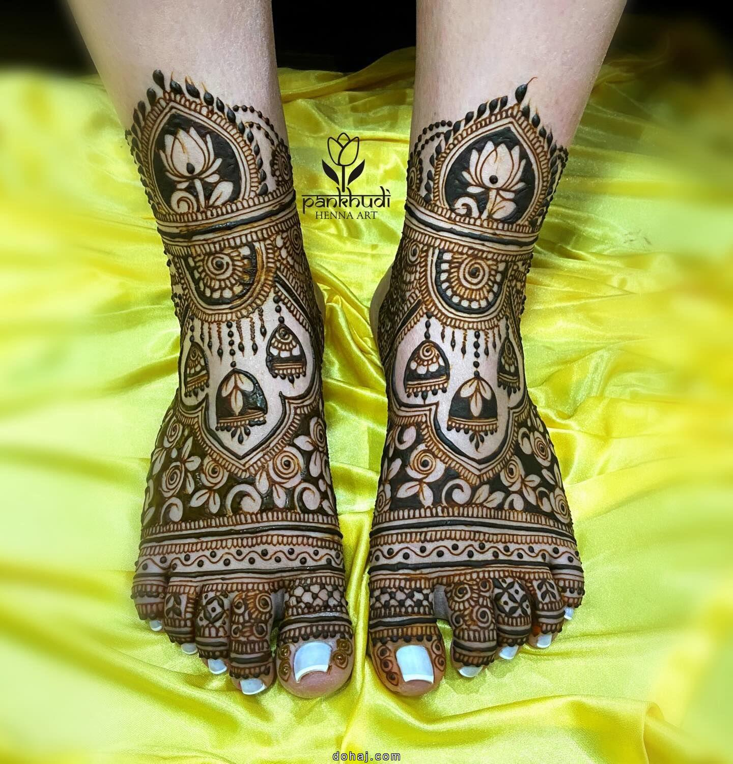 Stylish Stylish Full Hand Bridal Mehndi Design