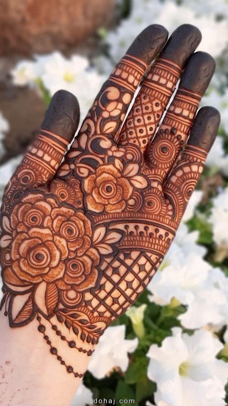 Stylish Stylish Palm Mehndi Design