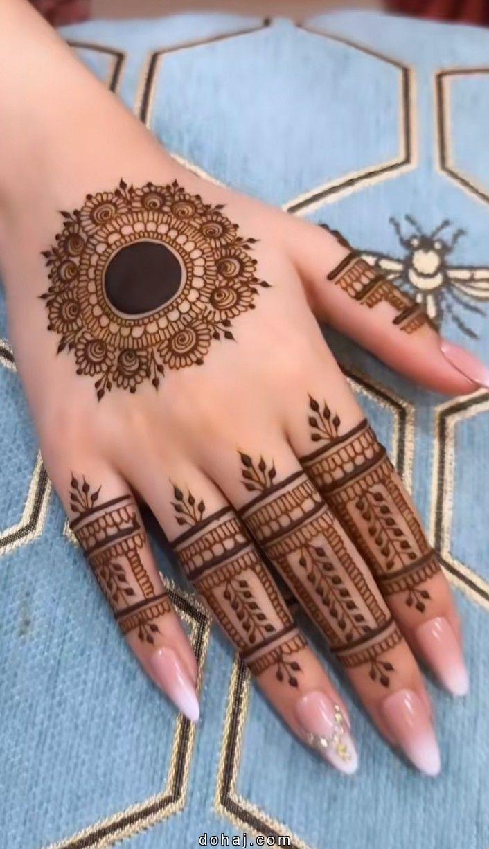 Very Easy Back Hand Mehndi Design
