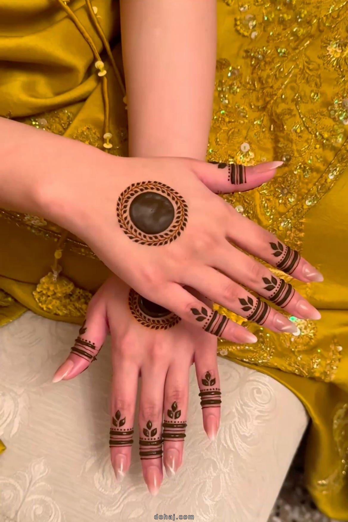 Very Easy Back Hand Mehndi Design
