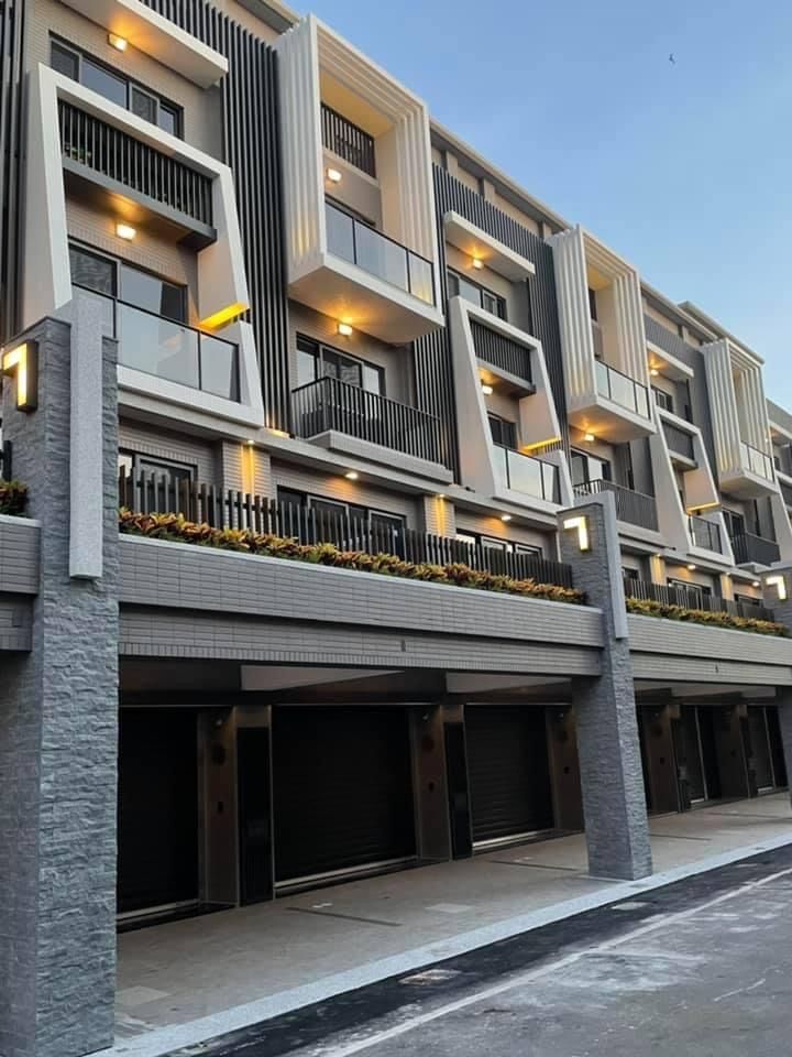 Modern Modern Duplex House Design