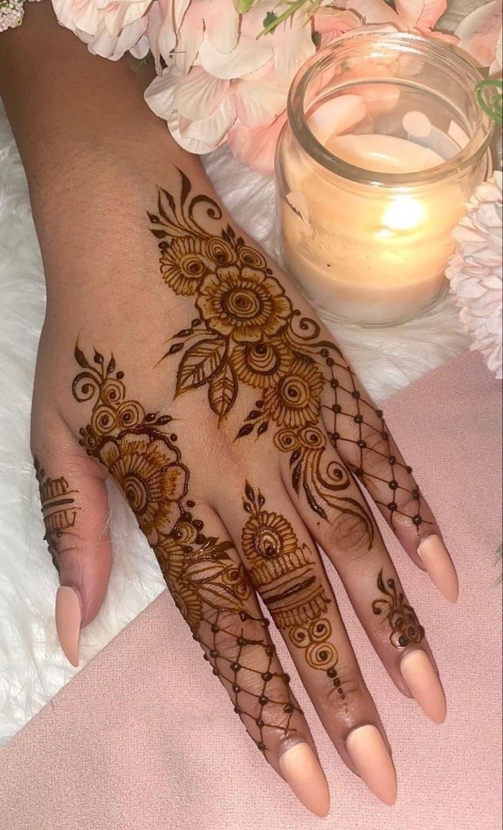 Simple Mehedi Desing 2024