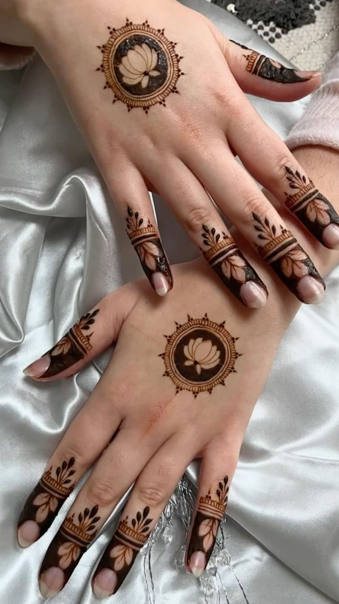 Simple Mehedi Desing Pic